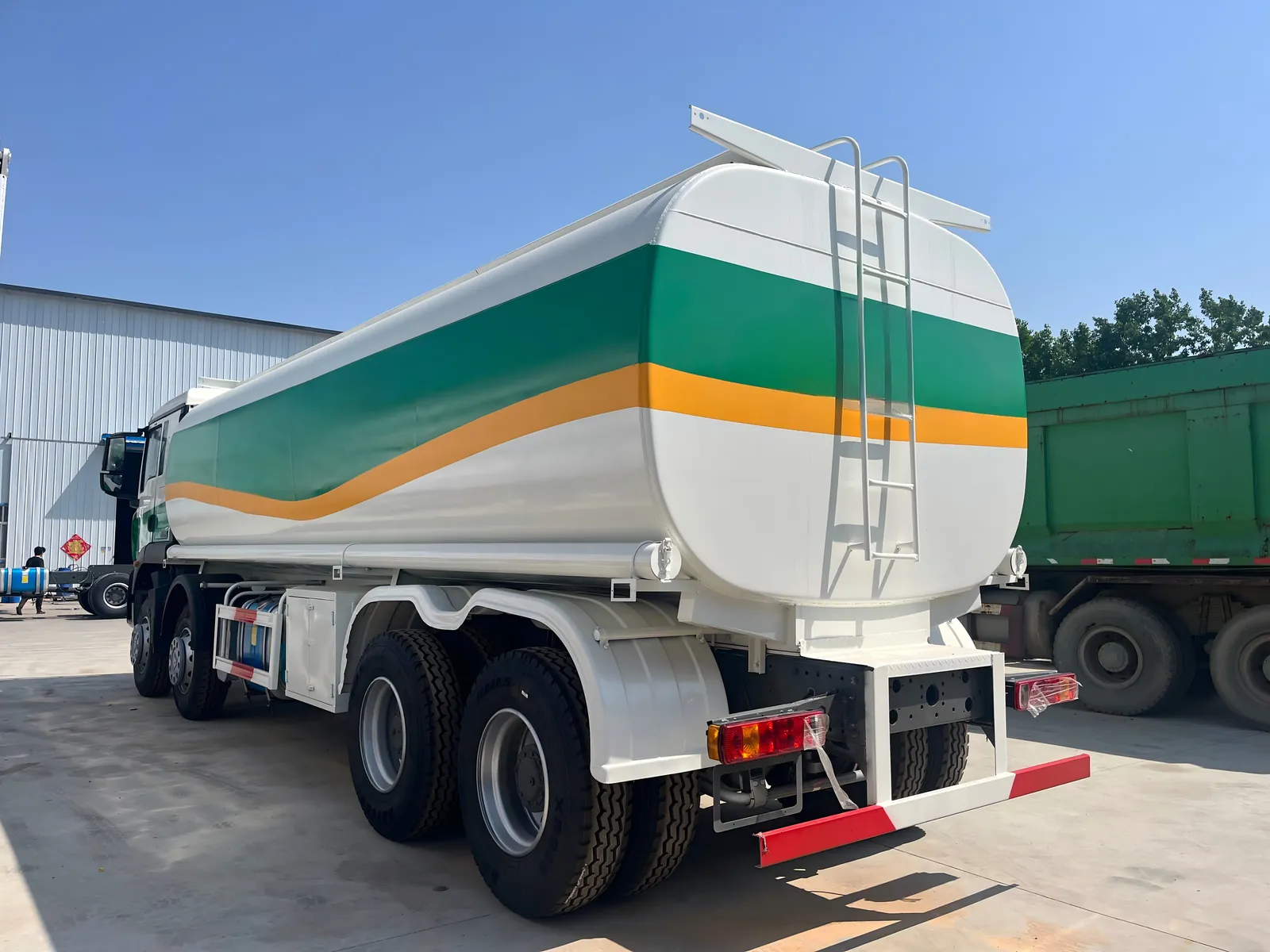 Used HOWO TX 8x4 tanker truck, rear-left