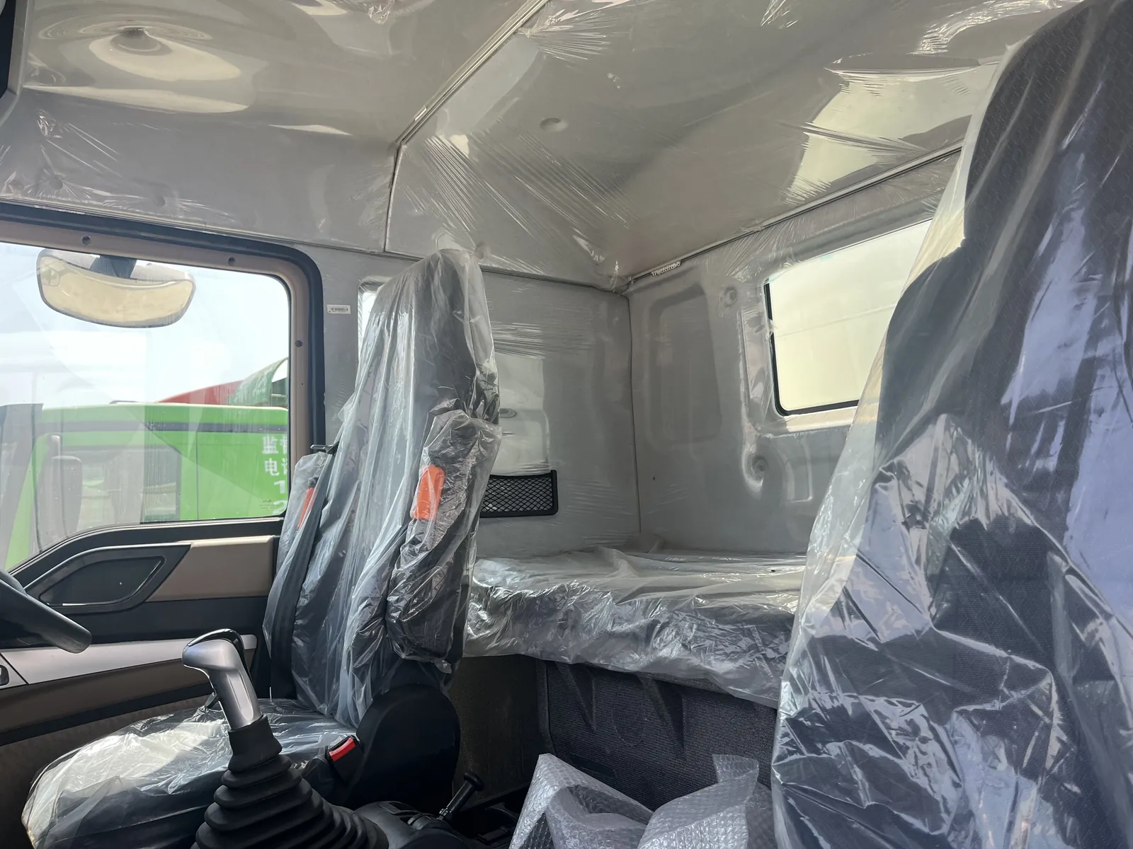 Used HOWO TX 8x4 tanker truck, cab interior