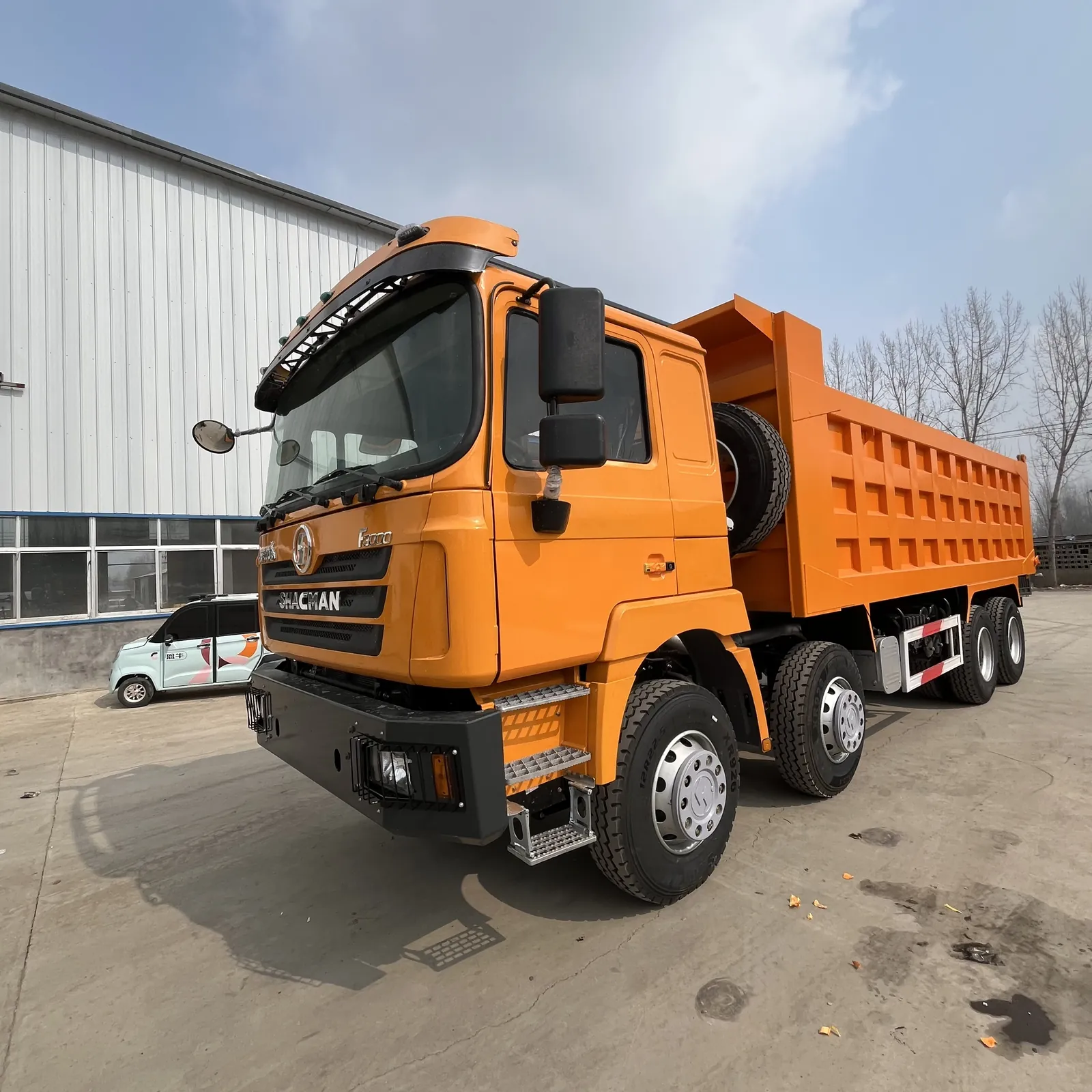 Used Shacman F3000 8x4 dump truck, exterior view
