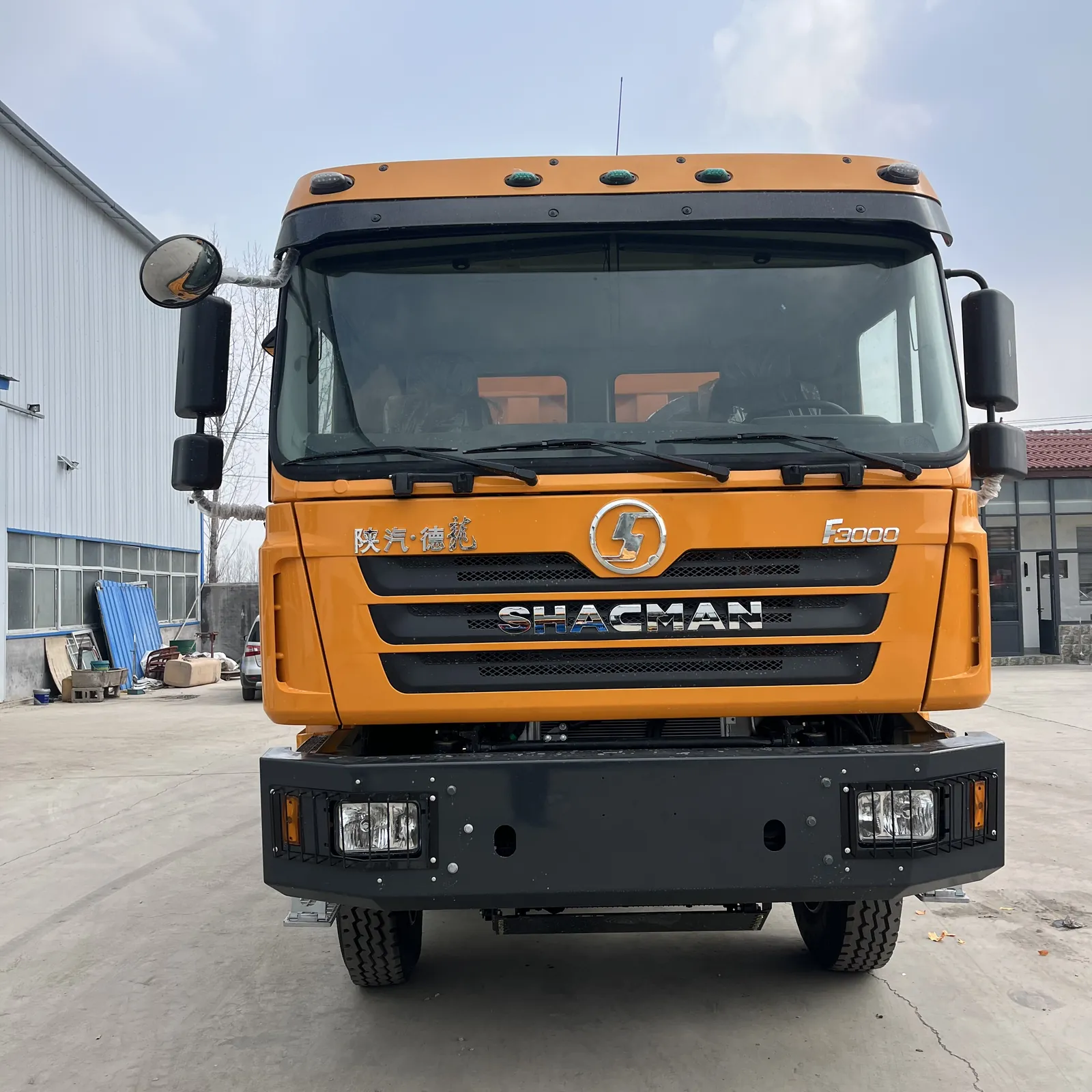 Used Shacman F3000 8x4 dump truck, exterior view
