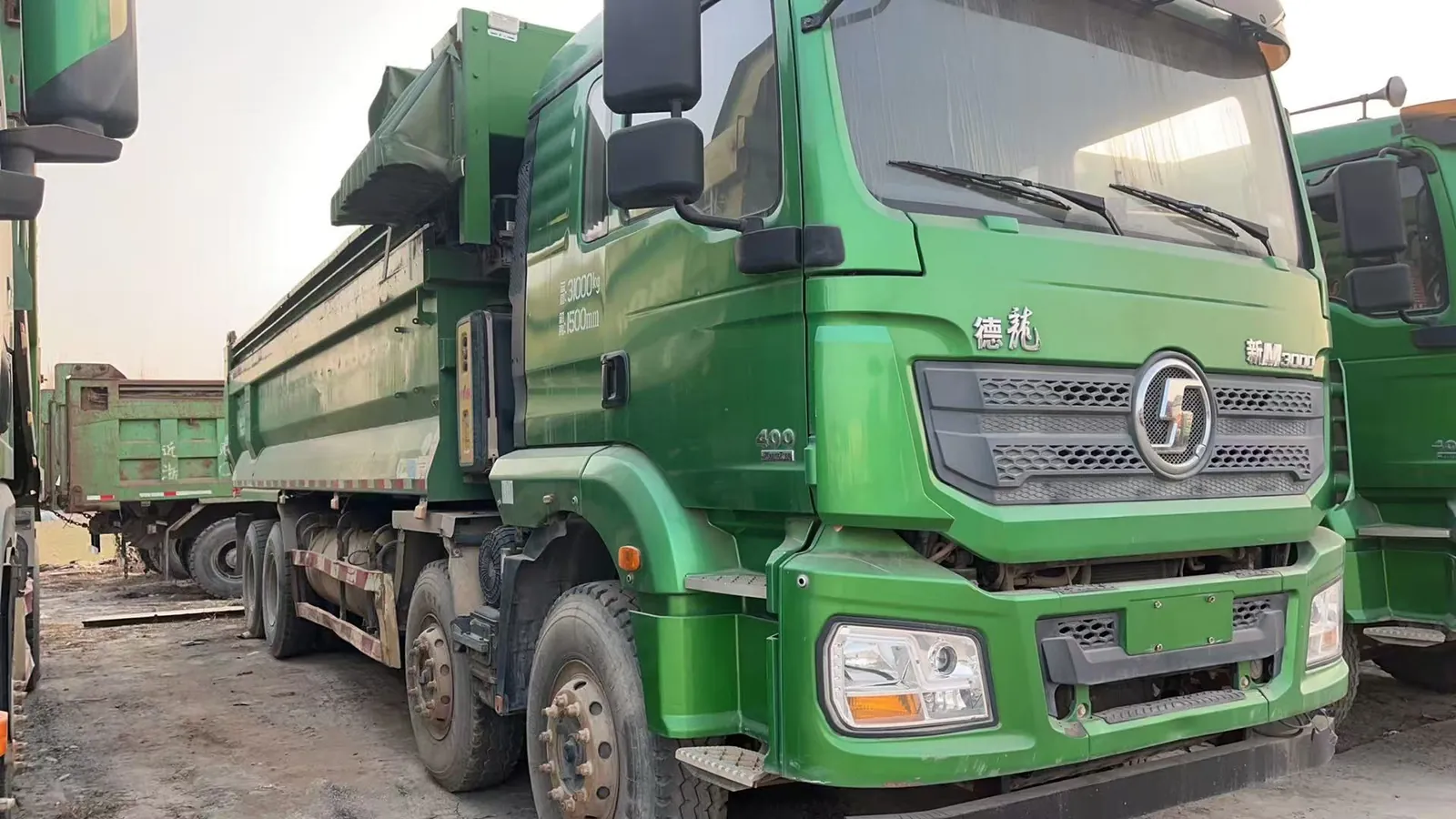 Used Shacman M3000 8x4 dump truck, exterior view