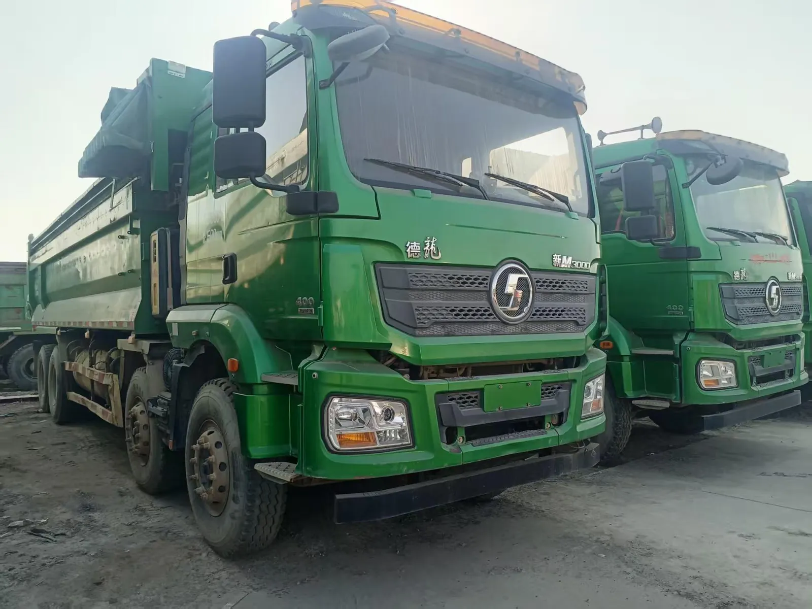Used Shacman M3000 8x4 dump truck, exterior view